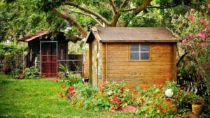 Fabriquer un abri de jardin à petit budget